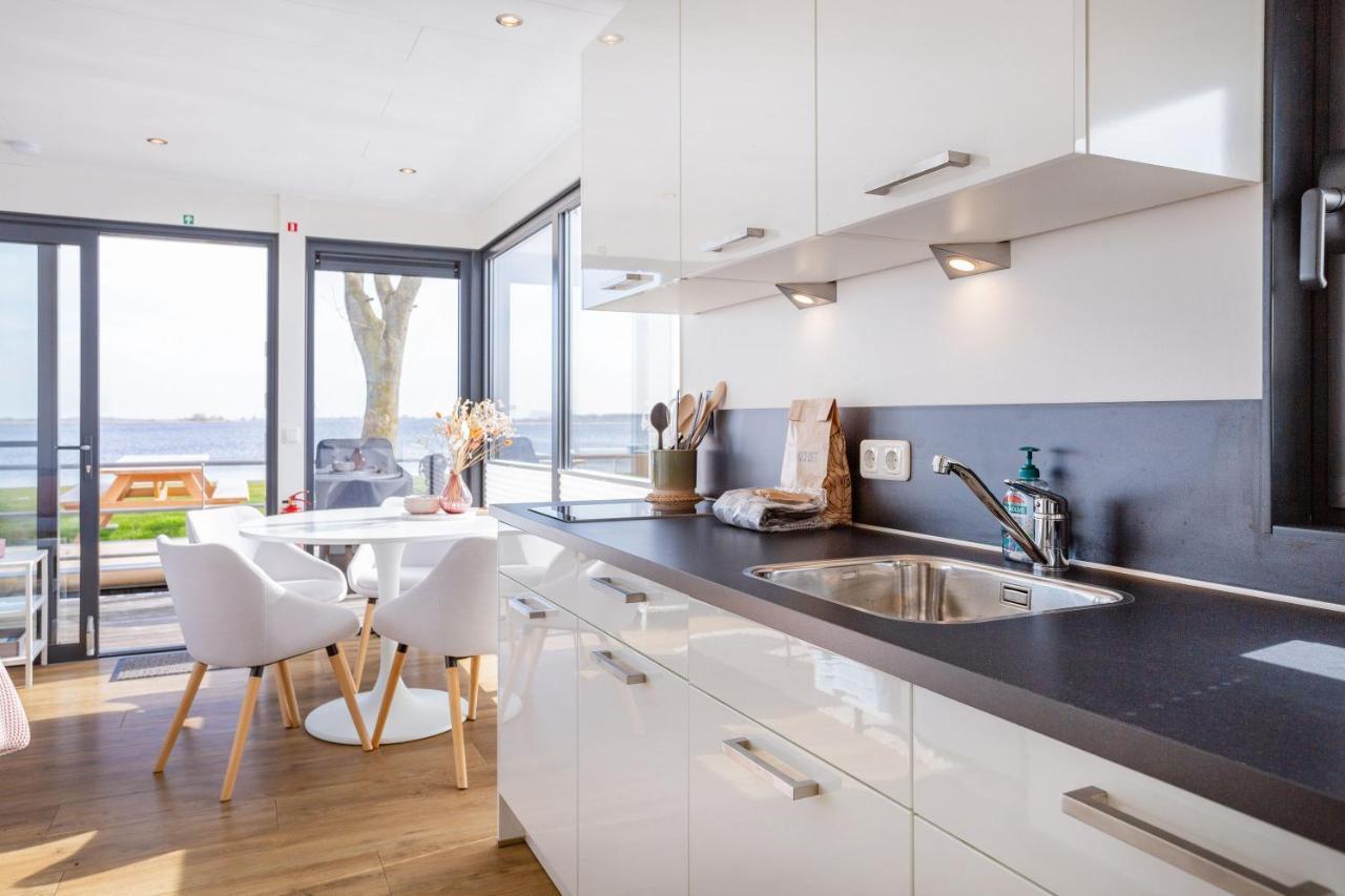Welcome In - Houseboat Agua Dolce Met Tuin, Paviljoenwei 4, Sneek - Offingawier Esterno foto
